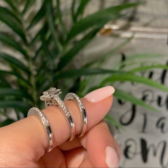 SOLD✨3 piece engagement wedding ring set - Picture 11 of 11